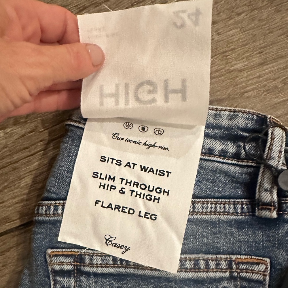 Rag & Bone Casey High Rise Flare Jeans in Norwalk. - Picture 7 of 10